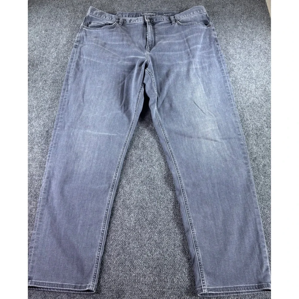 Banana Republic Traveler Jeans Mens 42x34 Grey Tapered‎ Fit Stretch Denim Casual